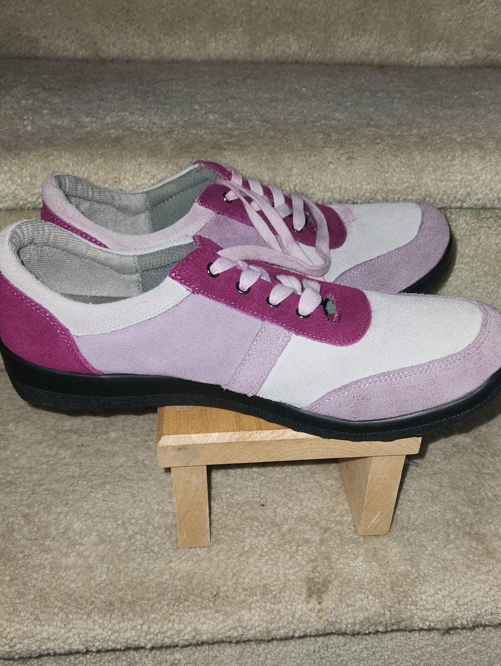 Norm Thompson Two-Tone Pink and Magenta Lace-Up Sneakers